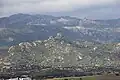 Le mont Acuto (premier plan) et en arrière le Limbara