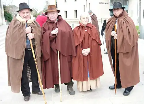 Bergère et bergers de la Crau