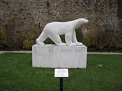 Copie en résine à Saulieu.