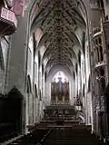 Collégiale : vue intérieure en direction de l'ouest