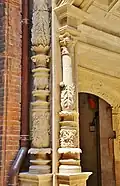 Bernuy : Colonnes-candélabres.