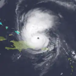 Bertha à son apex le 9 juillet 1996 à 6 h 45 UTC