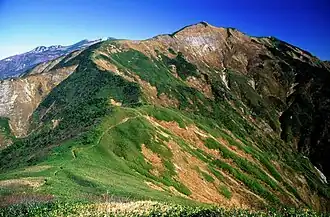 Vue du mont Bessan depuis le mont Sannomine.