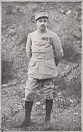 « Dernière photographie d’Eugène Gilbert prise pendant sa captivité en Suisse. »