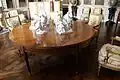 Table en acajou de la bibliothèque de Louis XVI.