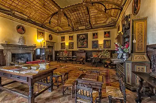 La bibliothèque.