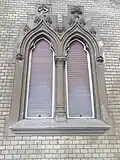 Colonne sur trumeau de fenêtre, 20e arrond. de Budapest