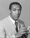 Bill Cosby, premier Afro-Américain à remporter un Emmy Award en 1966 pour son rôle dans Les Espions, puis de nouveau en 1967 et en 1968. Golden Globe du meilleur acteur dans une série télévisée musicale ou comique en 1988 pour son rôle dans Cosby Show.