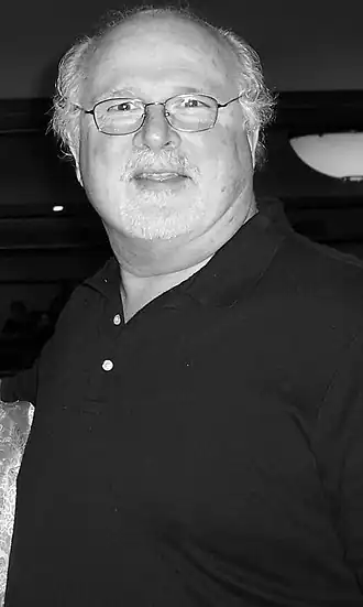 Photographie du catcheur Bill Watts en 2005.