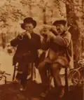 Joueurs de binious de Pont-Aven au Pardon des Oiseaux de Toulfoën en 1929 (Vu (magazine)).