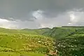 Vue à vol d'oiseau sur le village de Debet