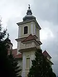 La tour (le clocher à bulbe) de l'église