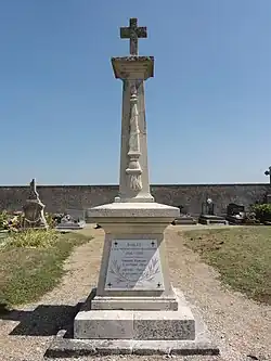 Monument aux morts.