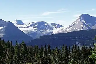 Glaciers Blackfoot (gauche) et Jackson (droite)
