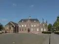 Bladel, bâtiment chez cimetière