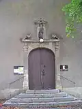 Porche et Vierge à l'Enfant du type dit de Notre-Dame d'Orval.