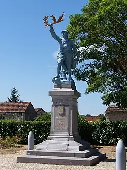 Le monument aux morts (août&nbsp;2012).
