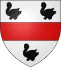 D'argent, à la fasce de gueules, accompagnée de trois merlettes (alias éperviers) de sable.