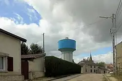 Le château d'eau.