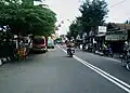 Une rue commerçante à Blitar.