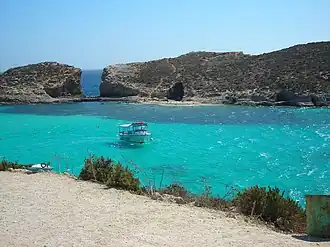 Cominotto et le Lagon bleu
