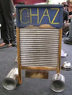 La planche à laver du Washboard Chaz Blues.