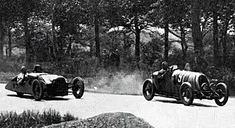 Bol d'or automobile de la Pentecôte 1928, à gauche Trenet sur BNC et à droite Arnould