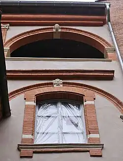 Détail des élévations sur cour de l'hôtel.