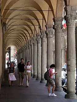 Galerie d'arcades.