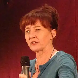 Bonita Friedericy interprète le général Diane Beckman.