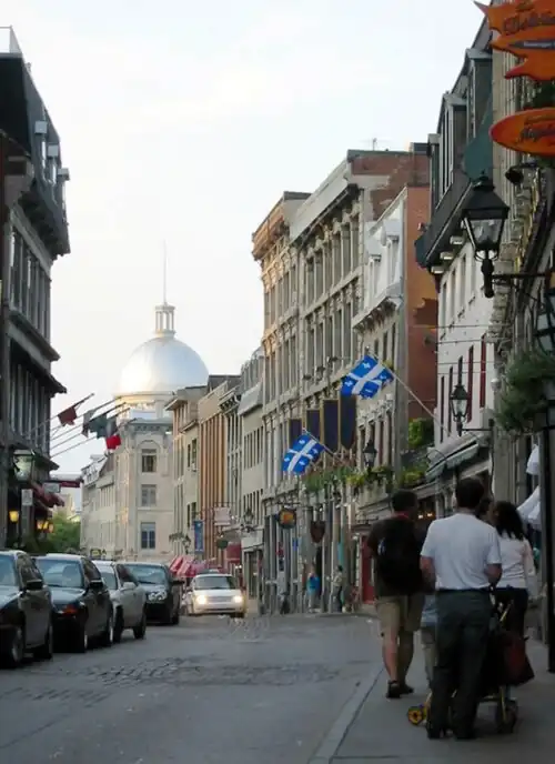 Description de l'image Bonsecours aglow.jpg.