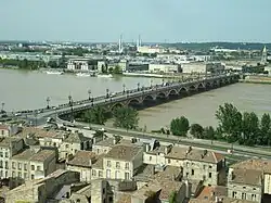 Vue du quartier de La Bastide depuis la flèche Saint-Michel