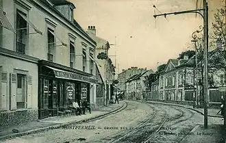 Vue de la Grande-Rue, au niveau de la station du tramway Château.