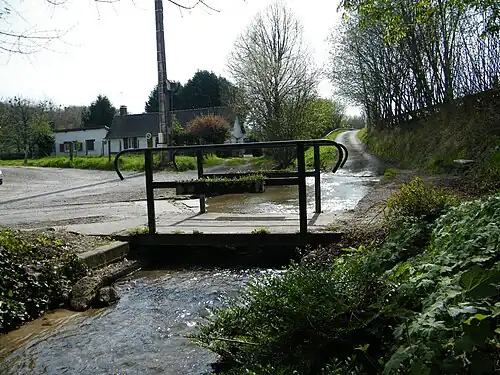 Seul gué de la Somme, sur la Trie.
