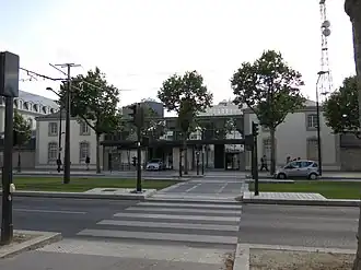 Caserne des Tourelles, siège de la DGSE.