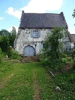 L'ancien manoir fortifié du XVIe&nbsp;siècle.