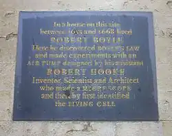 Plaque Boyle-Hooke, au mémorial Shelley, à Oxford.