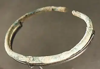 Bracelet en bronze.