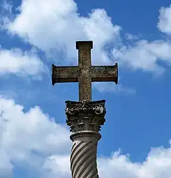 Détail de la croix du cimetière