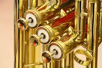 Trois pistons d'un tuba