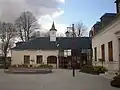 La mairie et son horloge.