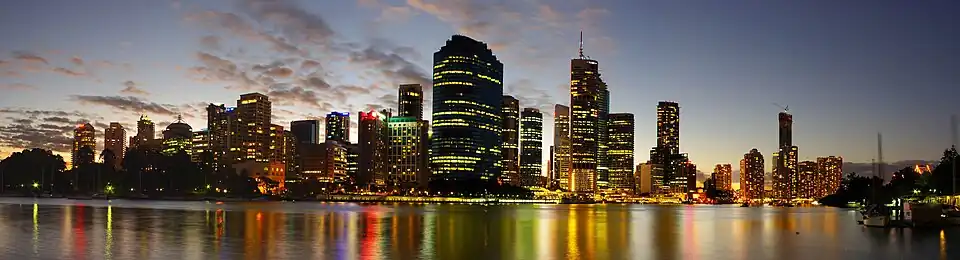 Les gratte ciel de Brisbane, vus de Kangaroo Point&nbsp;(en).