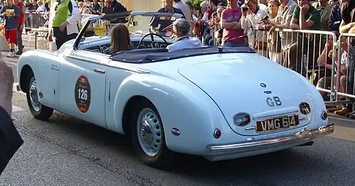 400 Farina (1949), les lignes de qui préfigurent l' 401