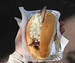 Broodje Haring : petit pain de hareng.