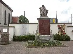Monument aux morts.
