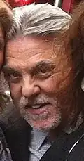 Bruce McGill (Sergent-Détective Vince Korsak)