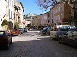 Place des Arcades.