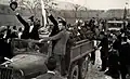 Invasion bulgare à Vardar Banovina, avril 1941. Les Bulgares ont été accueillis en libérateurs.The local communists then joined the BCP and refused any military actions against the Bulgarians. After the war, the Yugoslav communist historiography did a lot to equate the term Bulgarian with "fascist occupier".
