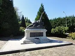 Le monument.