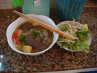 Image illustrative de l’article Bún riêu
